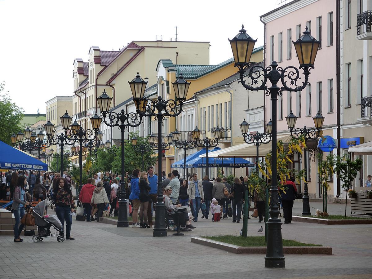 Vladimirskie Apartamenty In Center Of Brest Bagian luar foto