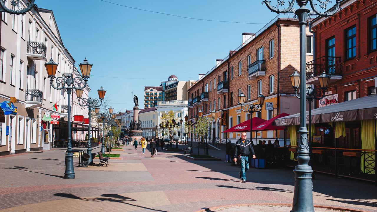 Vladimirskie Apartamenty In Center Of Brest Bagian luar foto