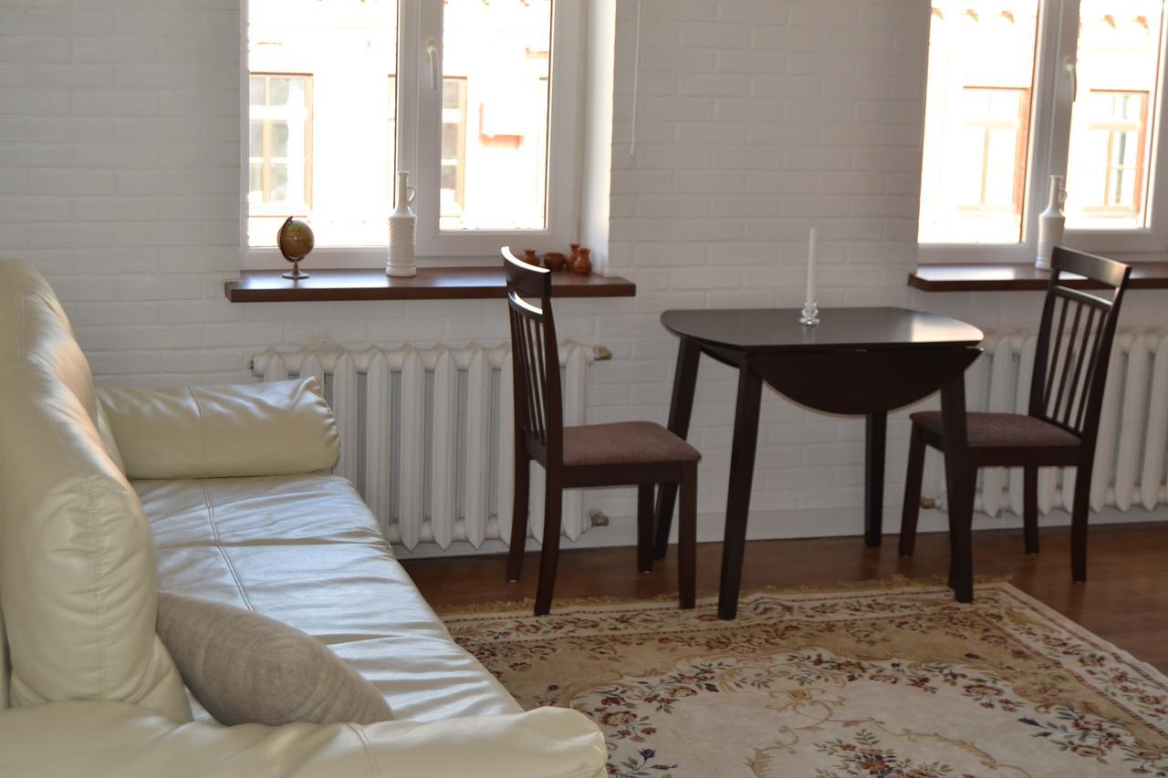 Vladimirskie Apartamenty In Center Of Brest Bagian luar foto