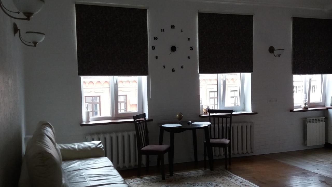 Vladimirskie Apartamenty In Center Of Brest Bagian luar foto